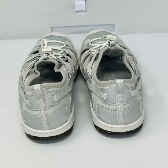 KEEN**SEACAMP II CNX**Silver Waterproof Shoes***US 6**$79 - Picture 5 of 6